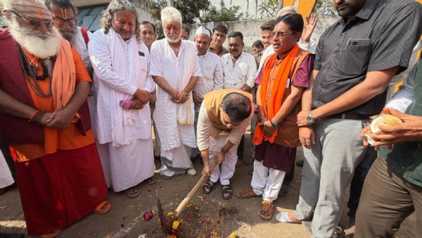 સાવરકુંડલા–જેસર રોડ પર બ્લોક રોડ કાર્યનું ખાતમુહૂર્ત, વિકાસને નવી ગતિ સાવરકુંડલા–જેસર રોડ પર બ્લોક રોડ કાર્યનું ખાતમુહૂર્ત, વિકાસને નવી ગતિ