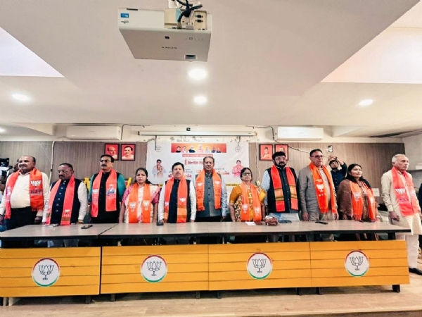 મહેસાણા સ્થિત શ્રીકમલમ્ ખાતે ગુજરાત ભાજપાના નવનિયુક્ત હોદ્દેદારોના સન્માન સમારોહ યોજાયો મહેસાણા સ્થિત શ્રીકમલમ્ ખાતે ગુજરાત ભાજપાના નવનિયુક્ત હોદ્દેદારોના સન્માન સમારોહ યોજાયો