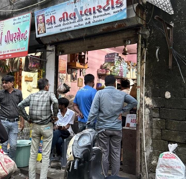 એક વર્ષ માં કચરો કરનાર અને પ્રતિબંધિ પ્લાસ્ટિક નું વેચાણ કરનારને 3.55 લાખ નો દંડ. એક વર્ષ માં કચરો કરનાર અને પ્રતિબંધિ પ્લાસ્ટિક નું વેચાણ કરનારને 3.55 લાખ નો દંડ.