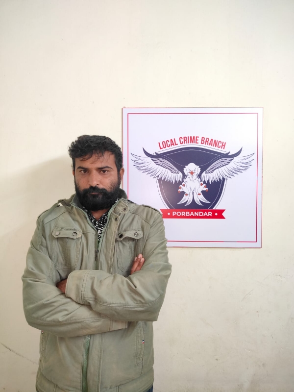 દારૂના ગુન્હાના બે આરોપીને પાસ હેઠળ સુરત અને વડોદરા જેલ મા ધકેલાયા.