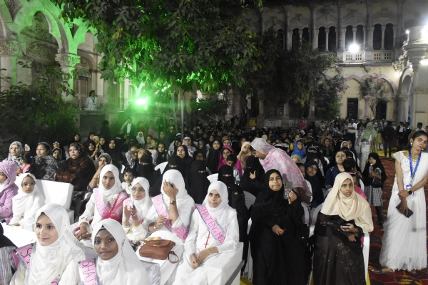 કેબિનેટ મંત્રી અર્જુન મોઢવાડિયાએ વી.જે. મદ્રેસા હાઈસ્કૂલના વાર્ષિકોત્સવમાં વિદ્યાર્થીઓનો ઉત્સાહ વધાર્યો।