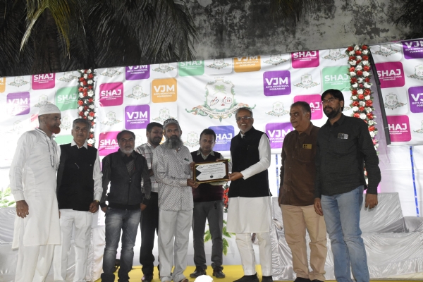 કેબિનેટ મંત્રી અર્જુન મોઢવાડિયાએ વી.જે. મદ્રેસા હાઈસ્કૂલના વાર્ષિકોત્સવમાં વિદ્યાર્થીઓનો ઉત્સાહ વધાર્યો।