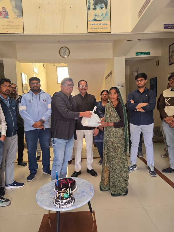 સિદ્ધપુર ૧૦૮ ટી.બી નાં દર્દી ને નિક્ષય પોષણ સહાય કીટ આપવામા આવી