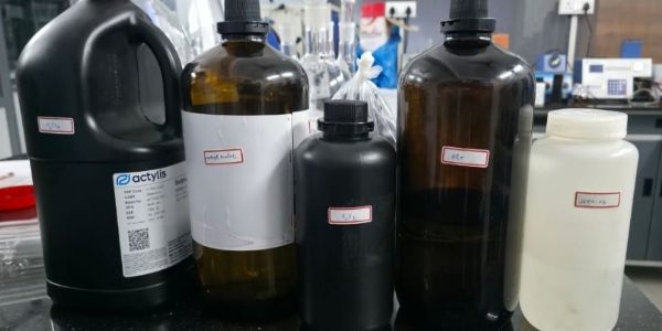 સુરતમાં MD ડ્રગ્સ બનાવતી હાઈટેક લેબ ઝડપાઈ, ત્રણ આરોપી SOGની કસ્ટડીમાં