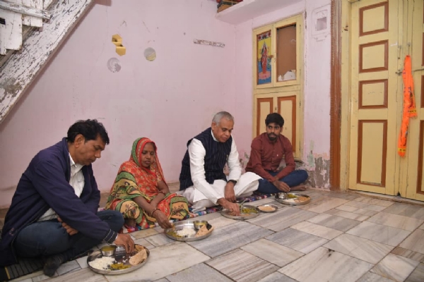 સોલૈયા ગામે રાત્રી સભા