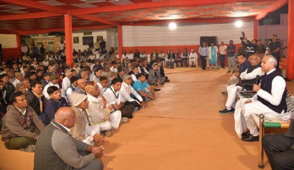 સોલૈયા ગામે રાત્રી સભા