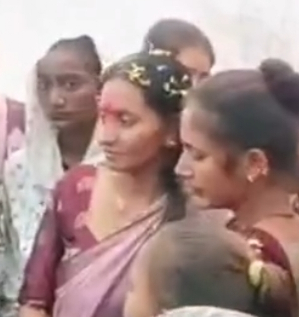 માંડેસરીપુરા પ્રાથમિક શાળાના ઉપશિક્ષક લત્તાબેન પટેલને બદલી થતાં શાળા પરિવાર અને ગ્રામજનો દ્વારા ભાવભીની વિદાય