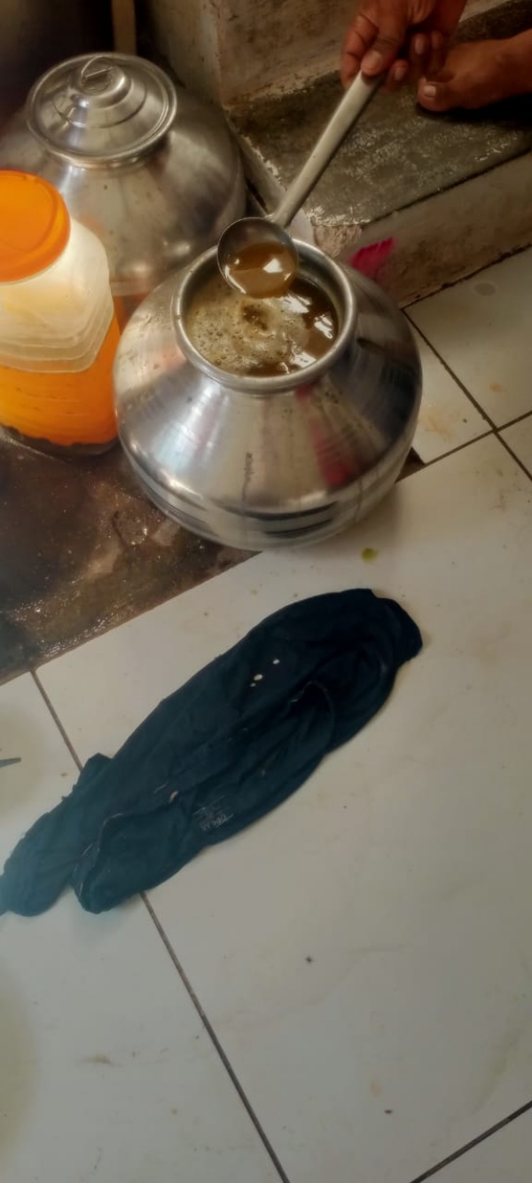 મનપા ના આરોગ્ય વિભાગ દ્વારા પાણીપુરીના ધંધાર્થીઓનું ચેકીંગ.