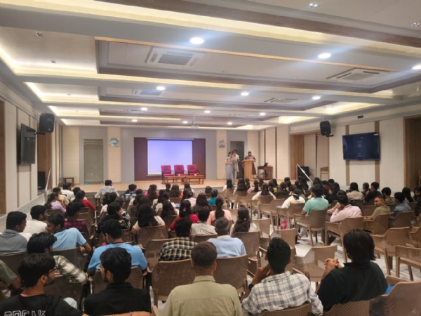 પૂર્વ તાલીમાર્થીઓ માટે ફોલોઅપ સેશન