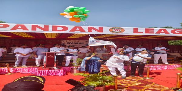 ગાંધીધામમાં યુવા વોલીબોલ ખેલાડીઓનો જમાવડો: 90 બટાલિયન BSFની મેજબાનીમાં જિલ્લા કક્ષાની સ્પર્ધાનું ભવ્ય સમાપન