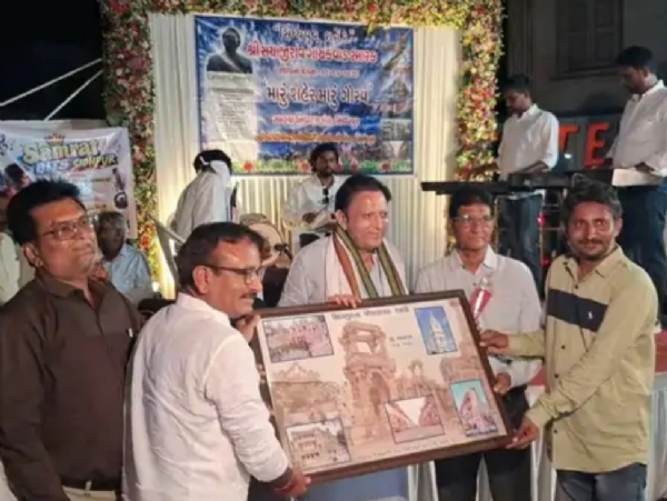 સિદ્ધપુરના ટાવર ચોક ખાતે સર સયાજીરાવ ગાયકવાડ સ્મારકનો સ્થાપના દિવસ ઉજવાયો.