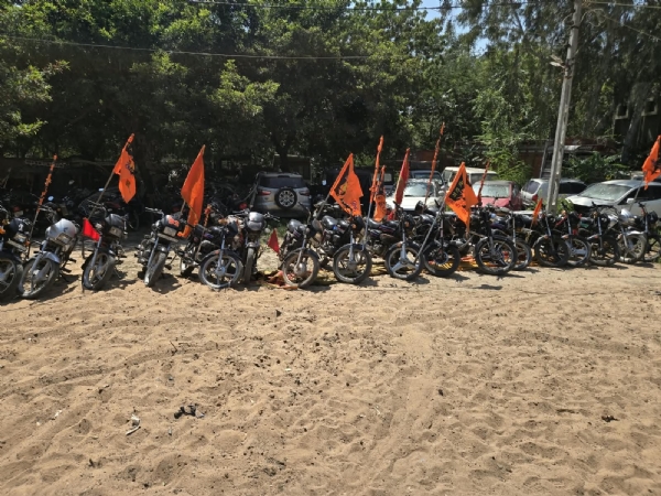 નખત્રાણા પોલીસની બેફામ બાઈક ચાલકો સામે કાર્યવાહી