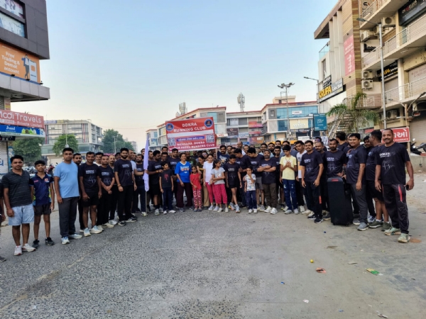 મહેસાણામાં ડોકરા સિટી રન યોજાઈ, ફિટનેસના સંદેશ સાથે દોડ્યા યુવાનો, મહિલાઓ અને વડીલો મહેસાણામાં ડોકરા સિટી રન યોજાઈ, ફિટનેસના સંદેશ સાથે દોડ્યા યુવાનો, મહિલાઓ અને વડીલો