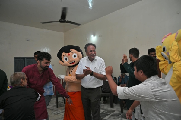 શિશુ કુંજના દિવ્યાંગ બાળકો DJના તાલે ગરબે ઘૂમ્યા. શિશુ કુંજના દિવ્યાંગ બાળકો DJના તાલે ગરબે ઘૂમ્યા.
