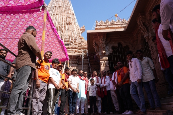 સાંસદ પદયાત્રા સંપન્ન સાંસદ પદયાત્રા સંપન્ન