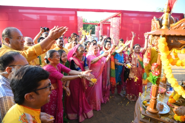 ગાંધીનગર કલ્ચરલ ફોરમના પરંપરાગત નવરાત્રી ગાંધીનગર કલ્ચરલ ફોરમના પરંપરાગત નવરાત્રી