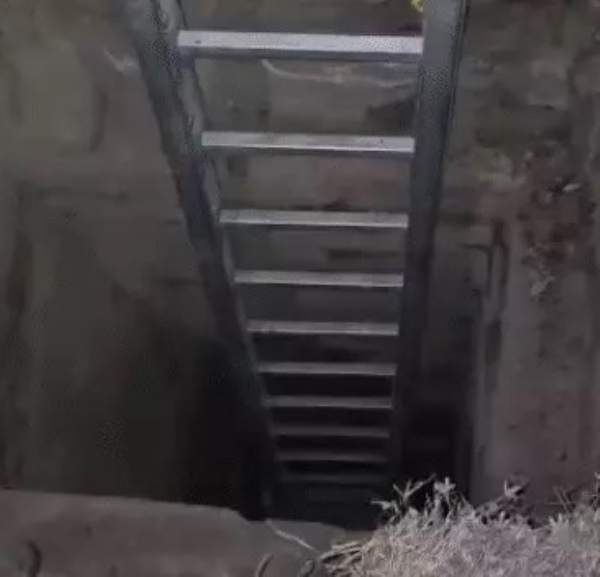 Girl found in sewer still missing for third day, fire brigade searches Sabarmati River and sewer manholes Girl found in sewer still missing for third day, fire brigade searches Sabarmati River and sewer manholes