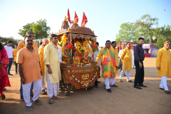 ગાંધીનગર કલ્ચરલ ફોરમના પરંપરાગત નવરાત્રી ગાંધીનગર કલ્ચરલ ફોરમના પરંપરાગત નવરાત્રી