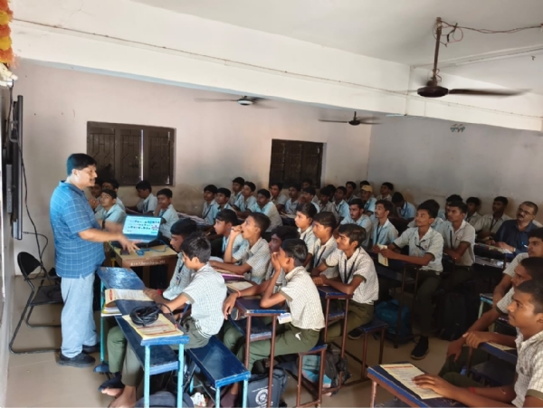 ટ્રાફિક અવર્નેસ કાર્યક્રમ યોજાયો