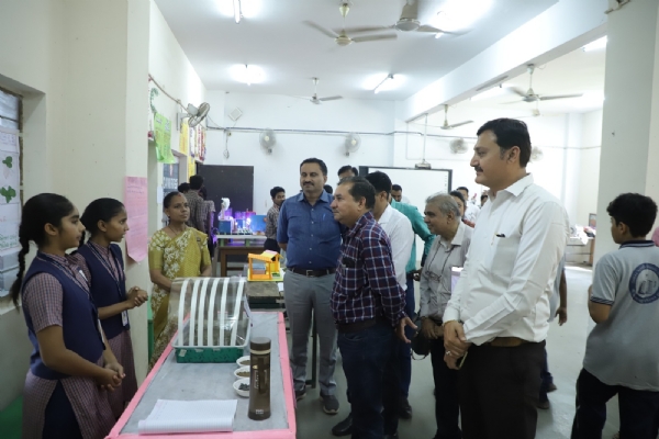 ગાંધીધામ ખાતે વિજ્ઞાન મેળા નું આયોજન કરવામાં આવ્યું