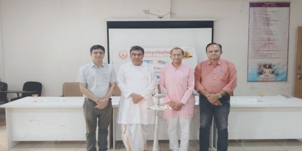 સોમનાથ સંસ્કૃત યુનિવર્સિટી, વેરાવળ ખાતે પીએચ.ડી. કોર્સવર્ક–૨૦૨૬ના સમાપન સમારોહનું આયોજન