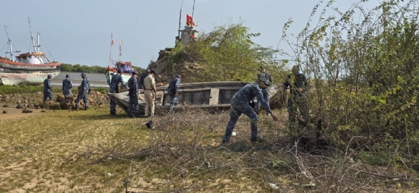 મરીન કમાન્ડો દ્વારા પેટ્રોલિંગ કરાઈ