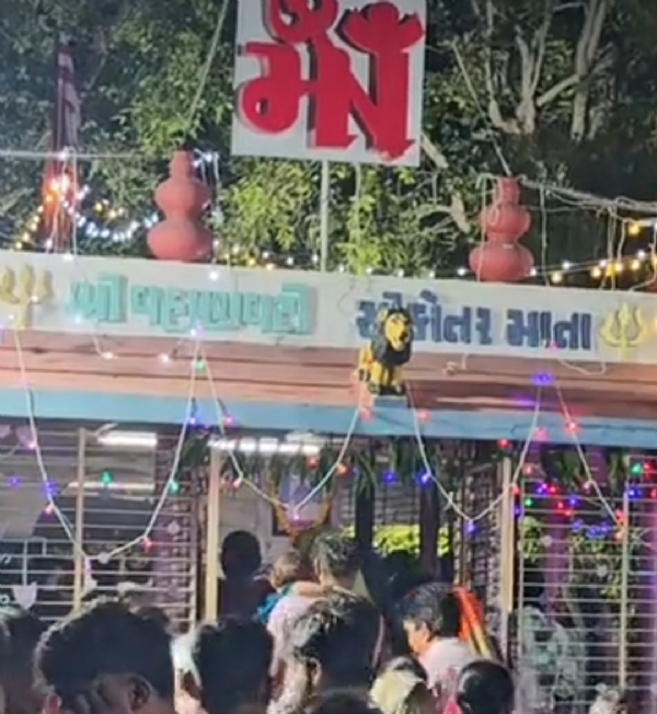 સિદ્ધપુરમાં વહાણવટી શિકોતર માતાજીના પલ્લી મહોત્સવમાં ઉમટ્યા હજારો શ્રદ્ધાળુઓ
