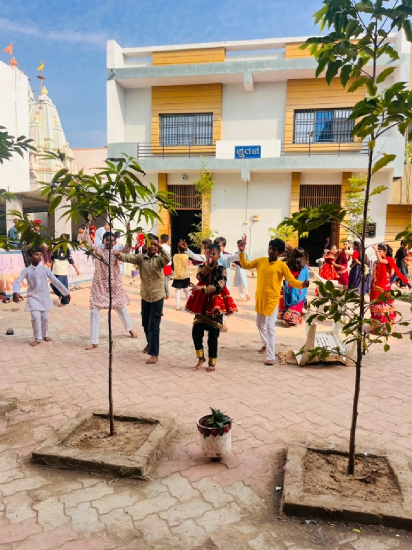 વેરાવળની તાલુકા શાળા ખાતે