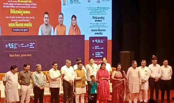 રાજ્યકક્ષાની વકૃત્વ સ્પર્ધામાં બન્ને કેટેગરીમાં ભરૂચના વિધાર્થીઓએ પ્રથમ સ્થાન મેળવ્યું