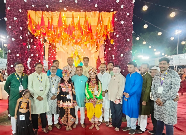 અંકલેશ્વર માનવ મંદિર સાંસ્કૃતિક મંડળની નવરાત્રીની મુલાકાત મંત્રી ડો પ્રદ્યુમન વાંઝાએ લીધી