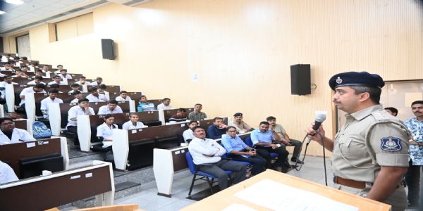 જામનગરની એમ.પી.શાહ સરકારી મેડિકલ કોલેજ ખાતે 