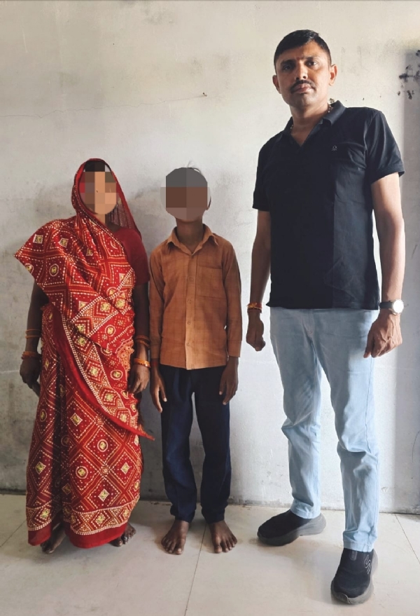 ગુમ થયેલ બાળકનું પરિવાર સાથે મિલન
