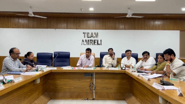 અમરેલીમાં જિલ્લા સંકલન સમિતિની બેઠકમાં જનહિતના નિર્ણયો: સીમરણવાડીમાં ST બસને સ્ટોપેજ, સાવરકુંડલામાં નવી ગેસ એજન્સી શરૂ કરવા સૂચના અમરેલીમાં જિલ્લા સંકલન સમિતિની બેઠકમાં જનહિતના નિર્ણયો: સીમરણવાડીમાં ST બસને સ્ટોપેજ, સાવરકુંડલામાં નવી ગેસ એજન્સી શરૂ કરવા સૂચના