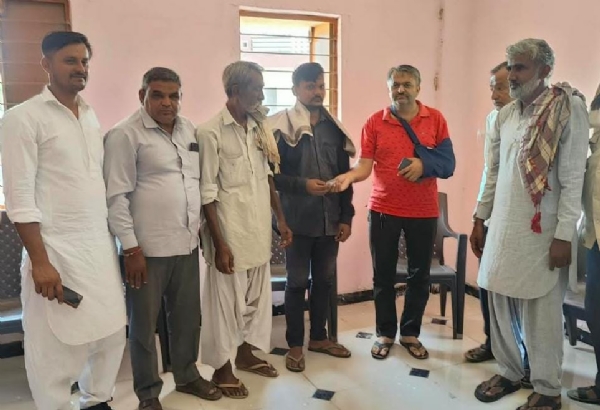 નીરોણા ખાતે ગ્રામસભાનું આયોજન