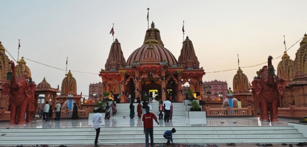 ભરૂચમાં હરિકૃષ્ણધામ ગુરુકુલનો ભવ્ય ઉદ્ઘાટન ઉત્સવ તથા પ્રાણ પ્રતિષ્ઠા મહોત્સવ યોજાયો