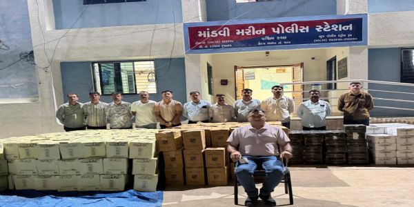 કચ્છમાં દારૂના બે ગુપ્ત અડ્ડા ઝડપાયા, ચોખાના જથ્થા સાથે ટ્રક-ટ્રેલર કબજે; મુખ્ય આરોપીઓનો લાંબો ગુનાહિત ઇતિહાસ સામે આવ્યો