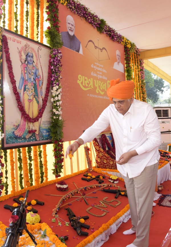 Chief Minister Bhupendra Patel performing Shastra Puja at his residence on the occasion of Vijayadashami in Gandhinagar.