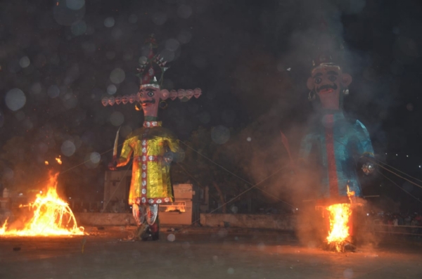 રાવણ દહન કાર્યક્રમ યોજાયો