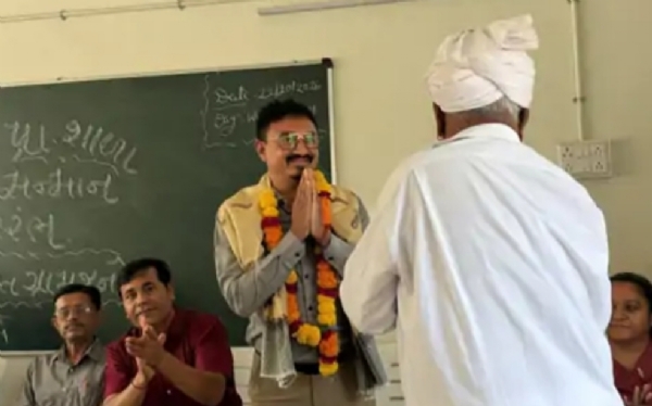 અબલુવા ગામે પ્રાથમિક અને માધ્યમિક શાળાના શિક્ષકો પ્રત્યે આદર અને સન્માન વ્યક્ત કરવાના હેતુથી સન્માન કાર્યક્રમનું આયોજન.