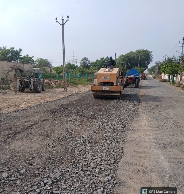 પોરબંદર  મહાનગરપાલિકા  દ્વારા  શહેરના  માર્ગોને   પહોળા  કરવાની  કામગીરી  પ્રગતિમાં.