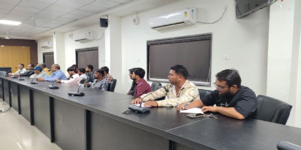 દિવાળી અને નૂતન વર્ષના પર્વને લઈને પોરબંદર  ચોપાટી ખાતે ફટાકડાના વેચાણ માટે 34 પ્લોટ નક્કી કરાયા.