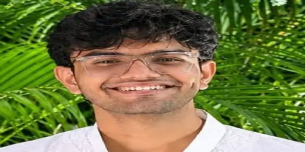 સિદ્ધપુરના અત્રેય આચાર્યની સિદ્ધિ: CA ઇન્ટરમીડિએટ પરીક્ષા પ્રથમ પ્રયાસે બંને ગ્રૂપમાં પાસ