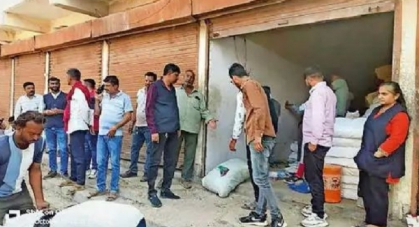 રાપરમાં પ્લાસ્ટિકનો જથ્થો જપ્ત કરાયો