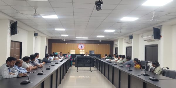 પીએમ સ્વનિધિ યોજના અંતર્ગત બેંકોમાં પડતર  અરજીઓનો નિકાલ કરવા કમિશનરની સૂચના.