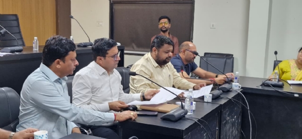 મેયરના  અધ્યક્ષ  સ્થાને  મહાનગરપાલિકાની  જનરલ   બોર્ડની  સામાન્ય  સભા  યોજાઈ.