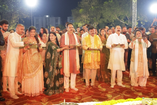 રાસના  રંગે  રંગાયો  પોરબંદર  પોલીસ  પરિવાર.