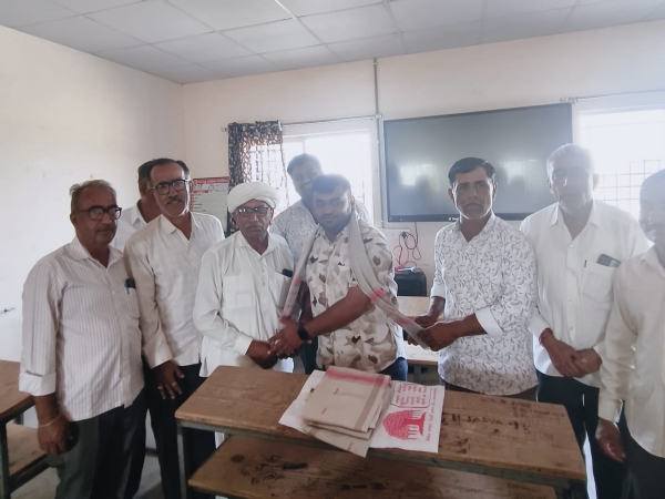 નખત્રાણા તાલુકાના રબારી સમાજની મીટીંગ નખત્રાણા તાલુકાના રબારી સમાજની મીટીંગ
