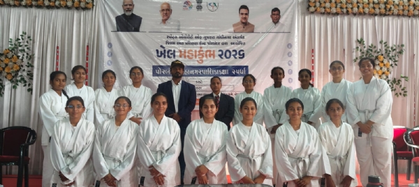 ખેલમહાકું ભની  કરાટે  સ્પર્ધામાં  આર્યકન્યા ગુરુકુળની  દીકરીઓનો  દબદબો.