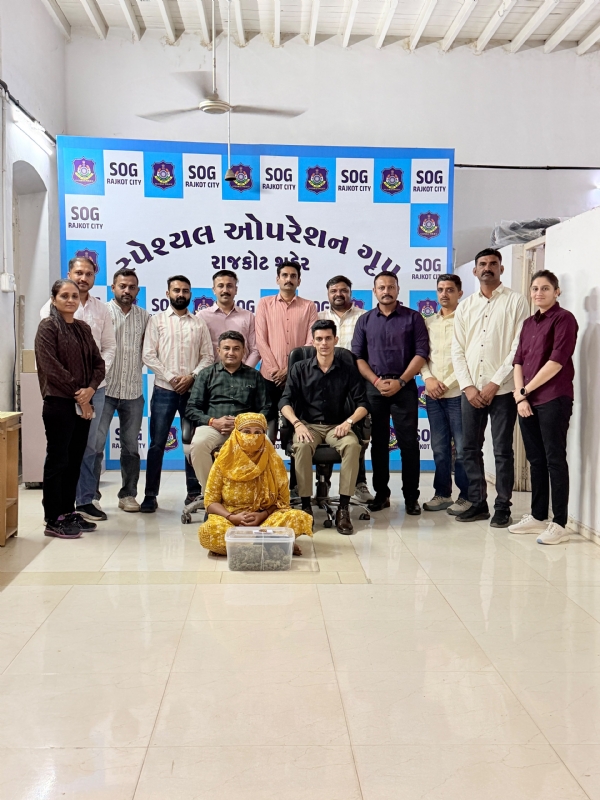 ગાંજા સાથે મહિલા ઝડપાઈ
