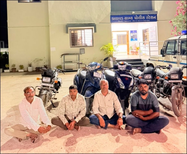 જુગાર રમતા શખસો ઝડપાયા જુગાર રમતા શખસો ઝડપાયા